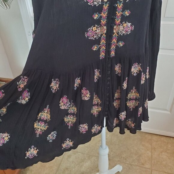 Free People Tunic Dress S Shirt‎ Peasant Top Black Embroidered Vneck Boho Prarie - Picture 11 of 16